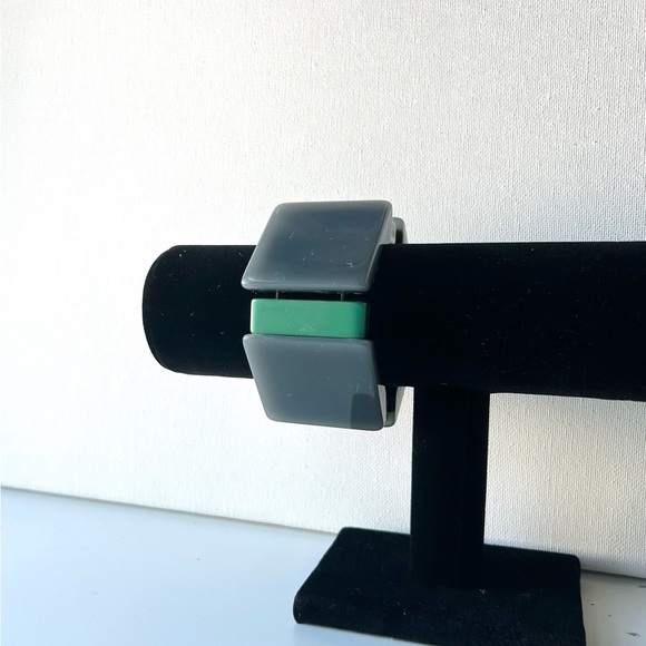 Vintage Chunky Resin Retro Mod Bracelet - Picture 2 of 6